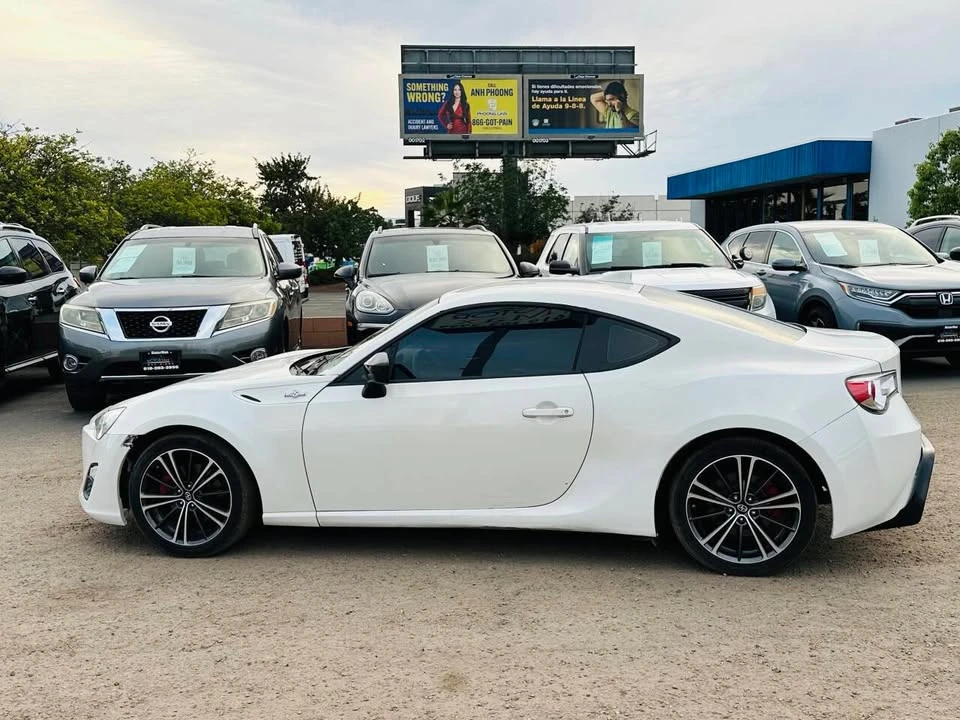 2015 Scion FR-S - Image 4 of 20