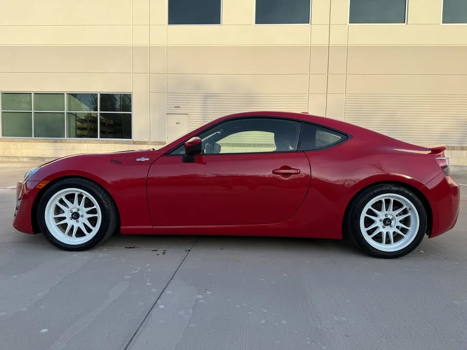 2015 Scion FR-S - Image 2 of 18