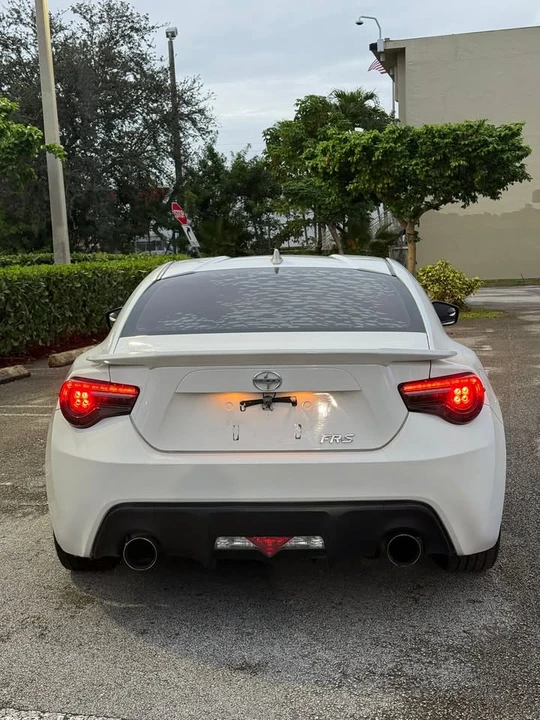 2015 Scion FR-S - Image 2 of 10