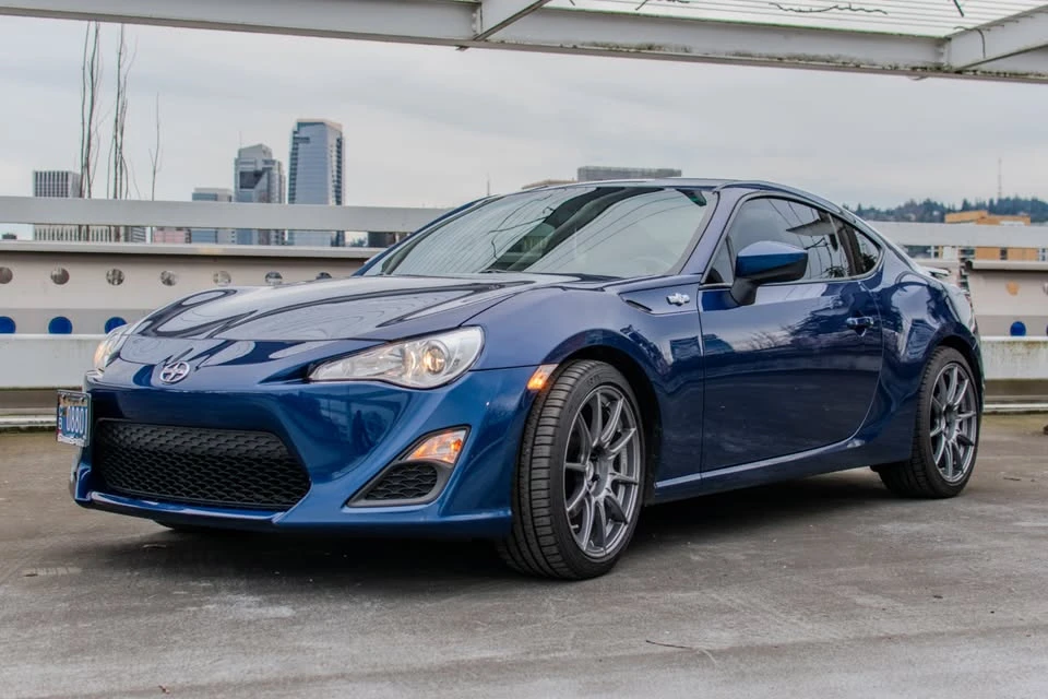 2015 Scion FR-S - Image 2 of 17