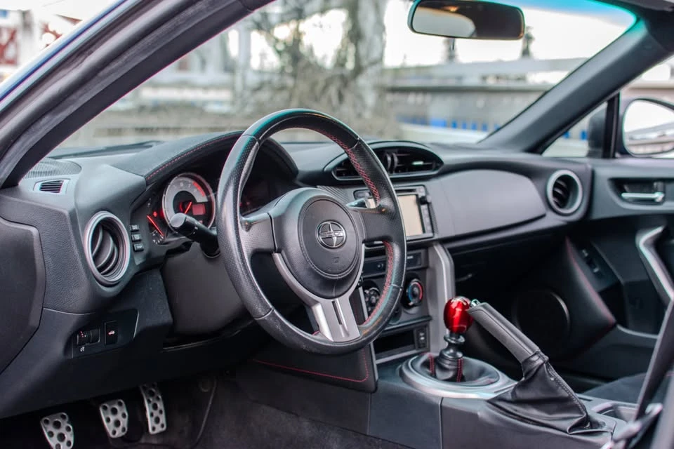 2015 Scion FR-S - Image 8 of 17
