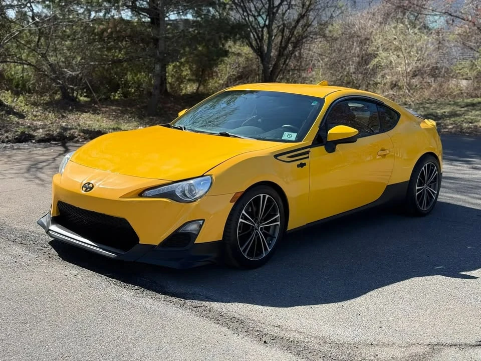 2015 Scion FR-S - Image 10 of 20