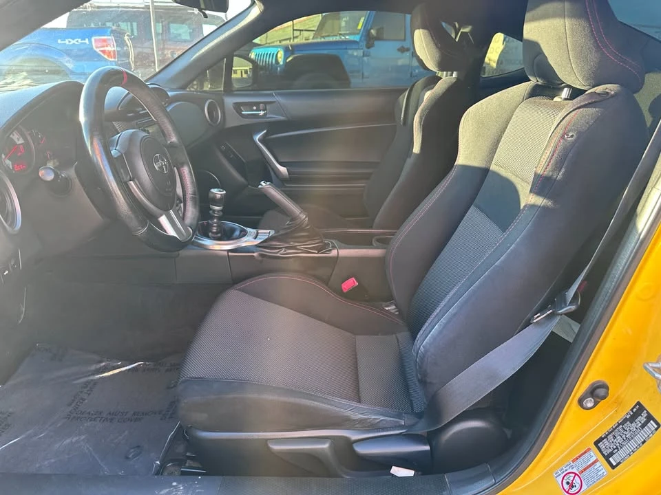 2015 Scion FR-S - Image 7 of 15