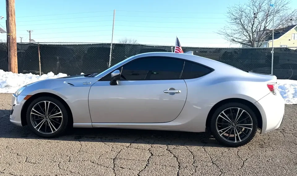 2015 Scion FR-S - Image 4 of 8