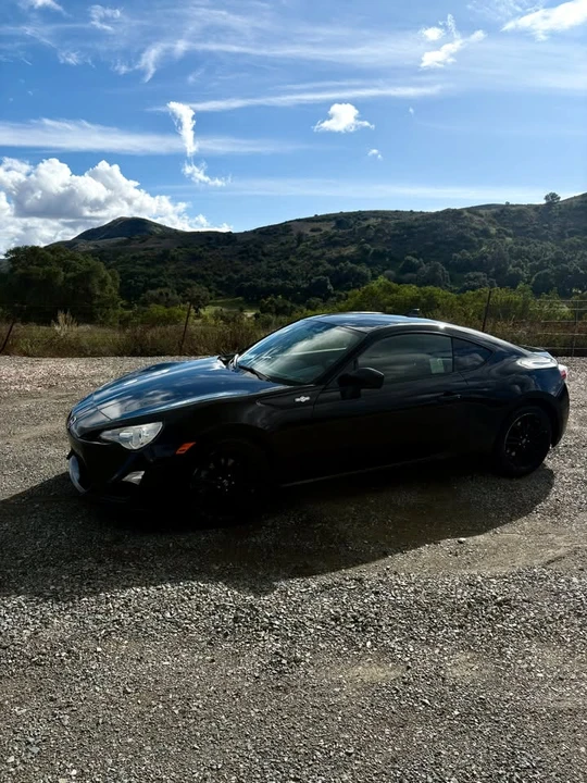 2015 Scion FR-S - Image 2 of 17
