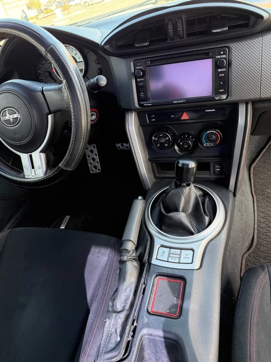 2015 Scion FR-S - Image 7 of 9