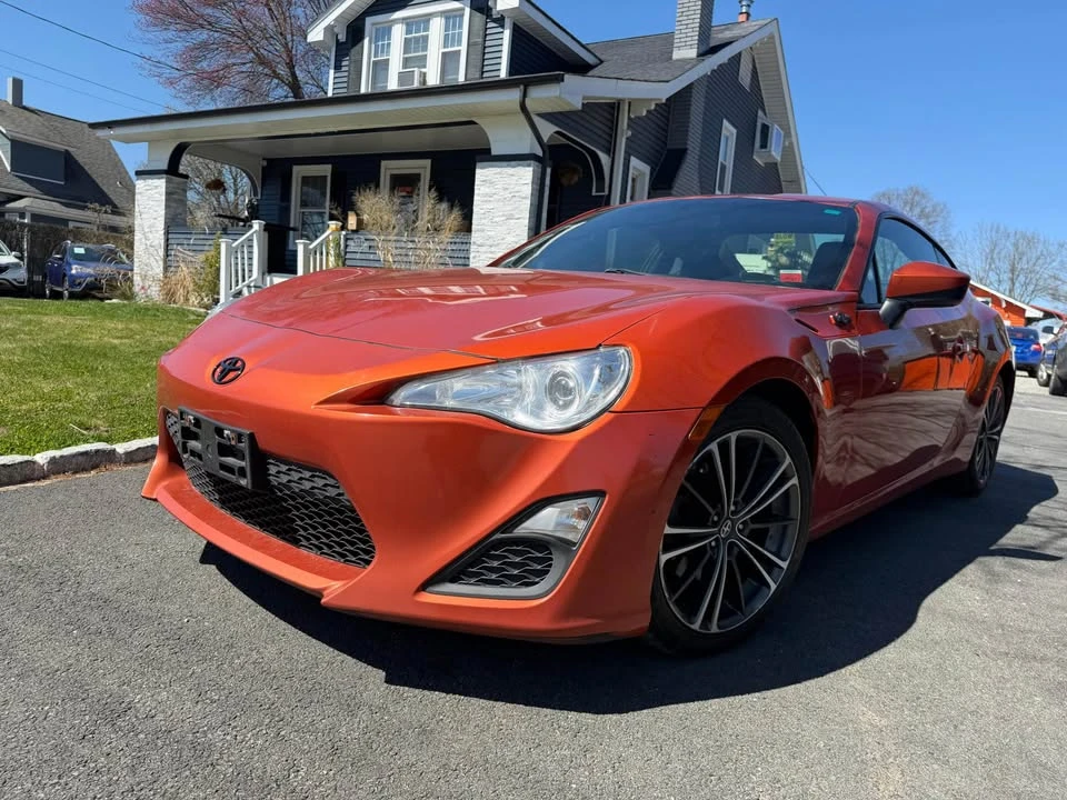 2015 Scion FR-S - Image 2 of 14