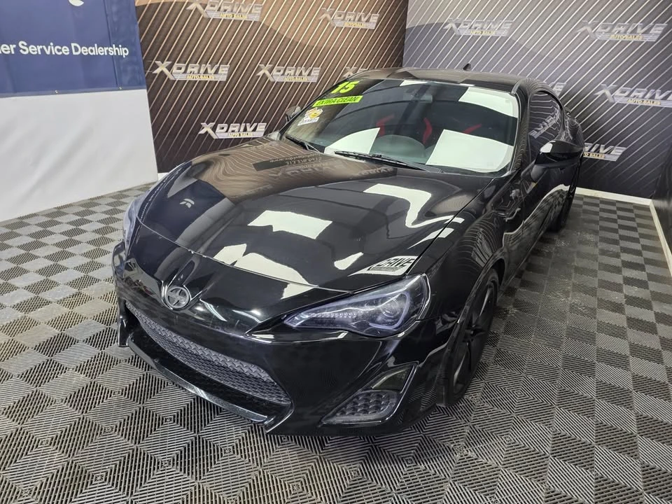 2015 Scion FR-S - Image 2 of 18