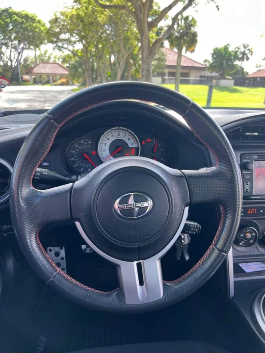 2015 Scion FR-S - Image 7 of 17