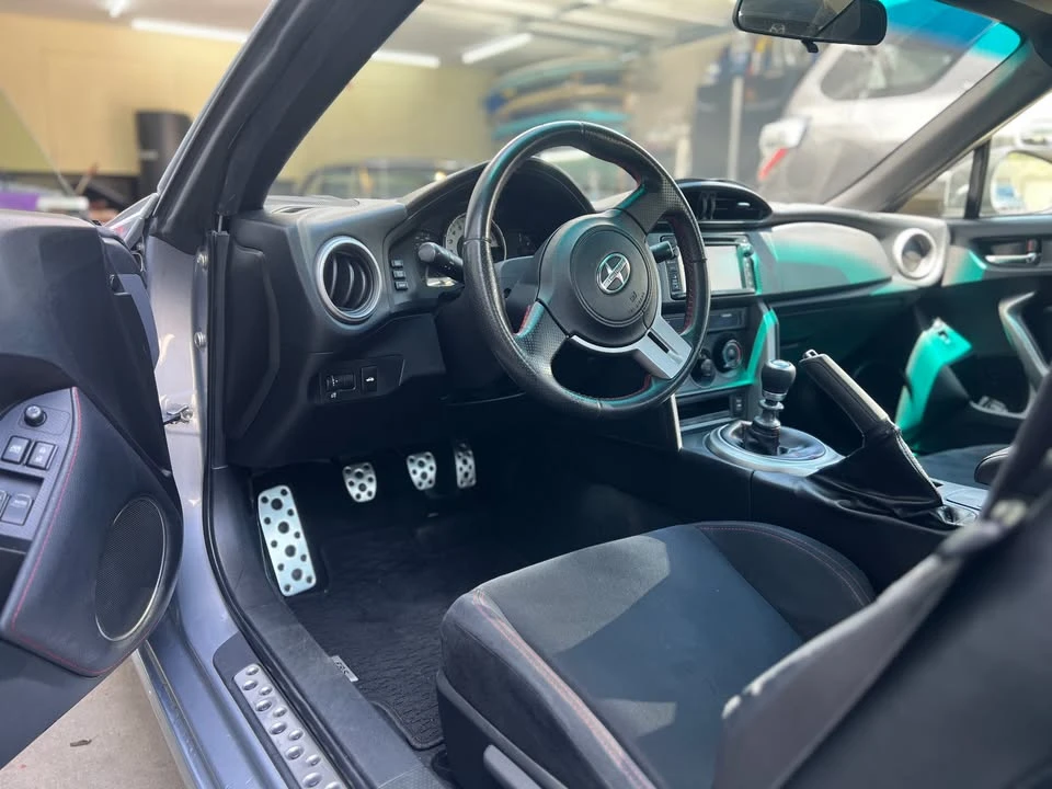 2015 Scion FR-S - Image 8 of 11