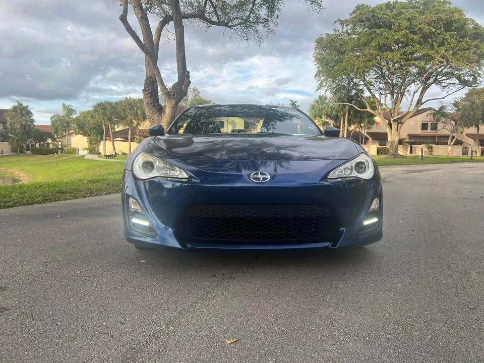 2015 Scion FR-S - Image 2 of 17