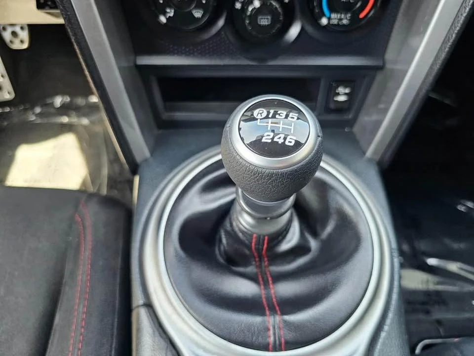 2015 Scion FR-S - Image 14 of 15