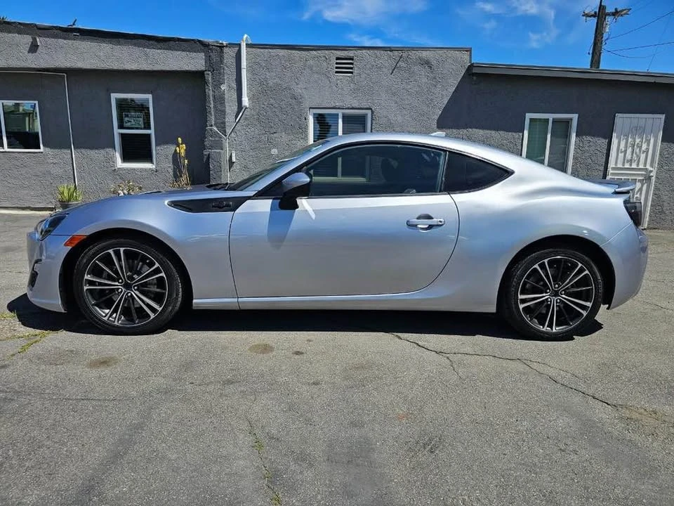 2015 Scion FR-S - Image 2 of 15