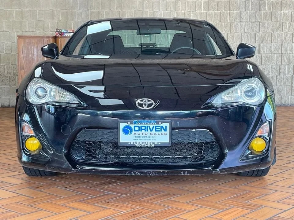 2015 Scion FR-S - Image 2 of 17