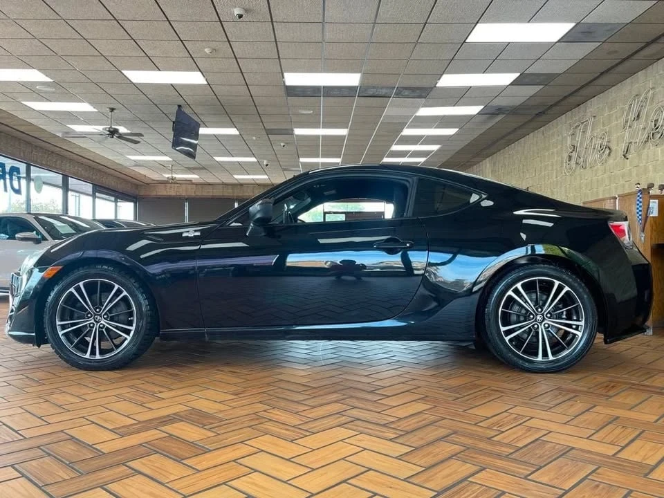 2015 Scion FR-S - Image 3 of 17