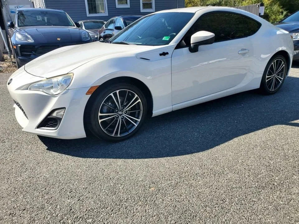 2015 Scion FR-S - Image 3 of 9