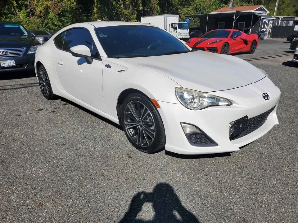 2015 Scion FR-S - Image 2 of 9