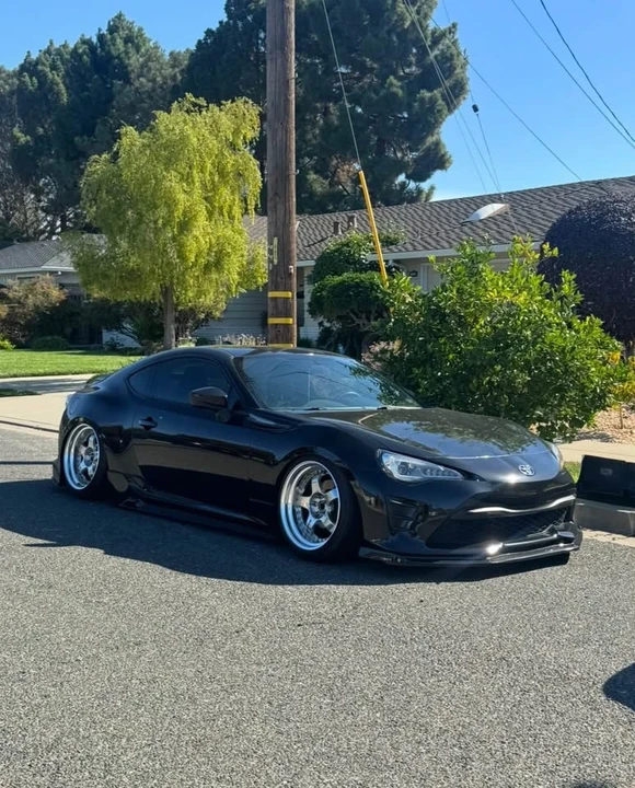 2015 Scion FR-S - Image 2 of 5