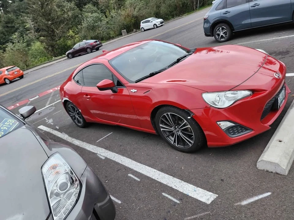 2015 Scion FR-S - Image 4 of 10