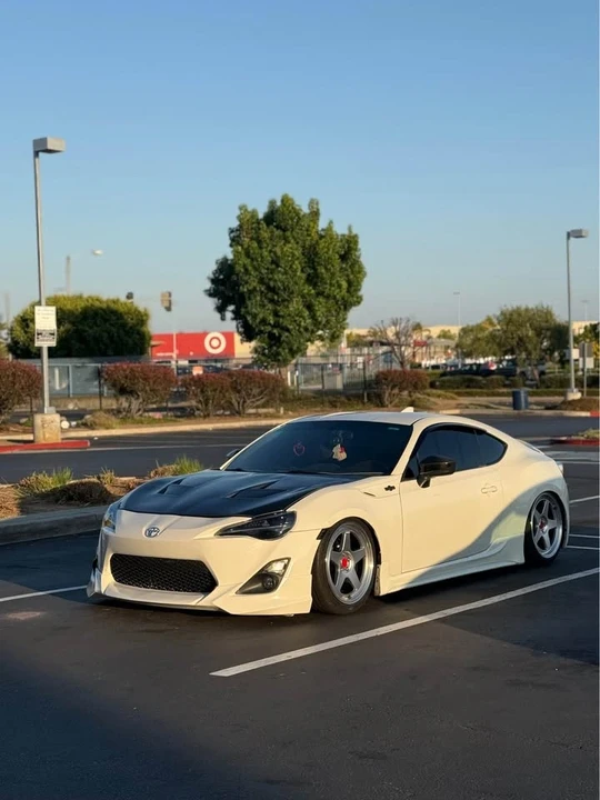 2015 Scion FR-S - Image 2 of 9