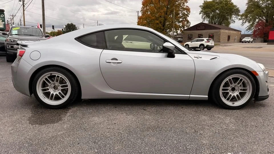 2015 Scion FR-S - Image 5 of 12