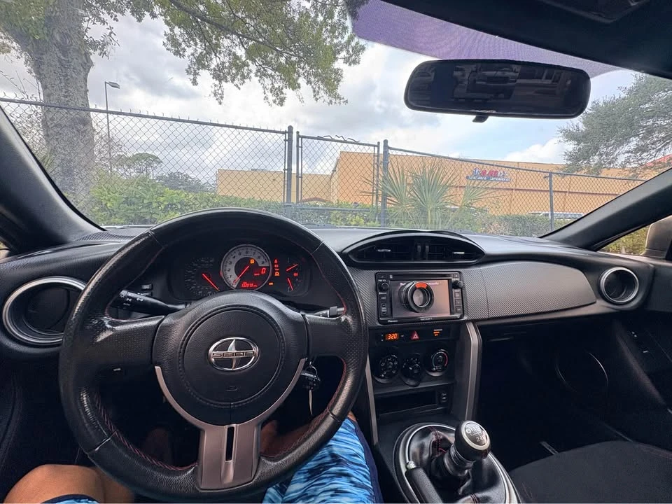 2015 Scion FR-S - Image 5 of 10