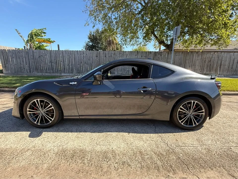 2015 Scion FR-S - Image 2 of 16
