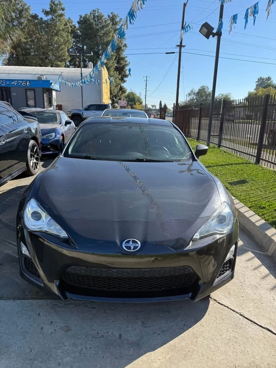 2015 Scion FR-S - Image 2 of 15
