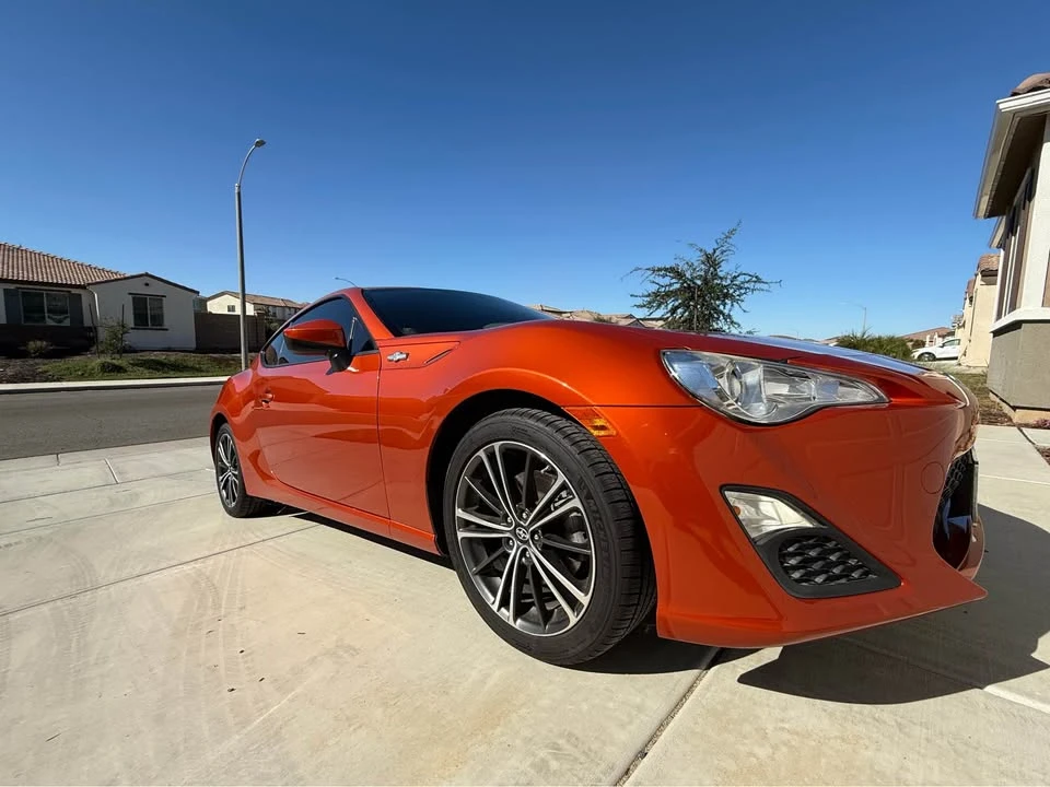 2015 Scion FR-S - Image 2 of 10