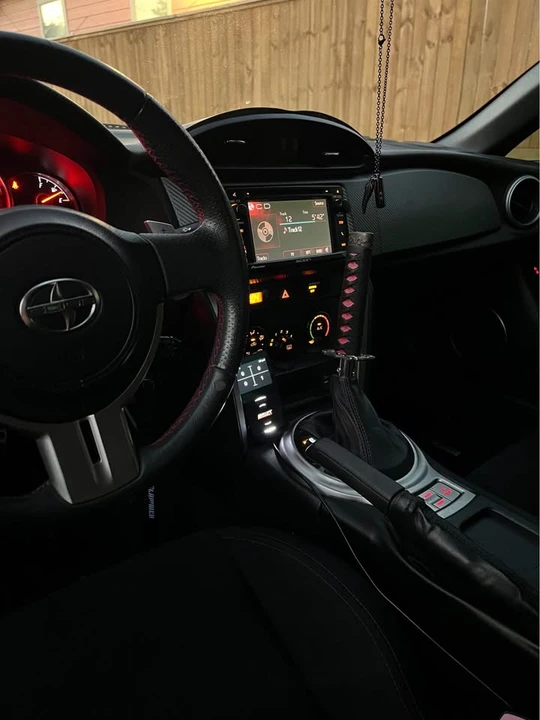 2015 Scion FR-S - Image 7 of 7