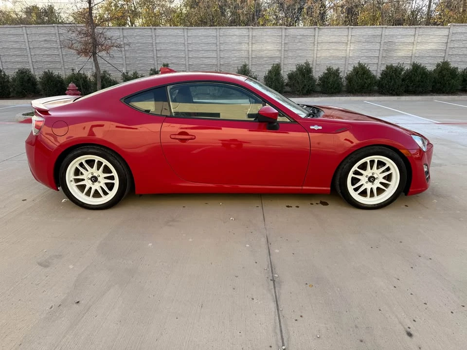 2015 Scion FR-S - Image 5 of 18