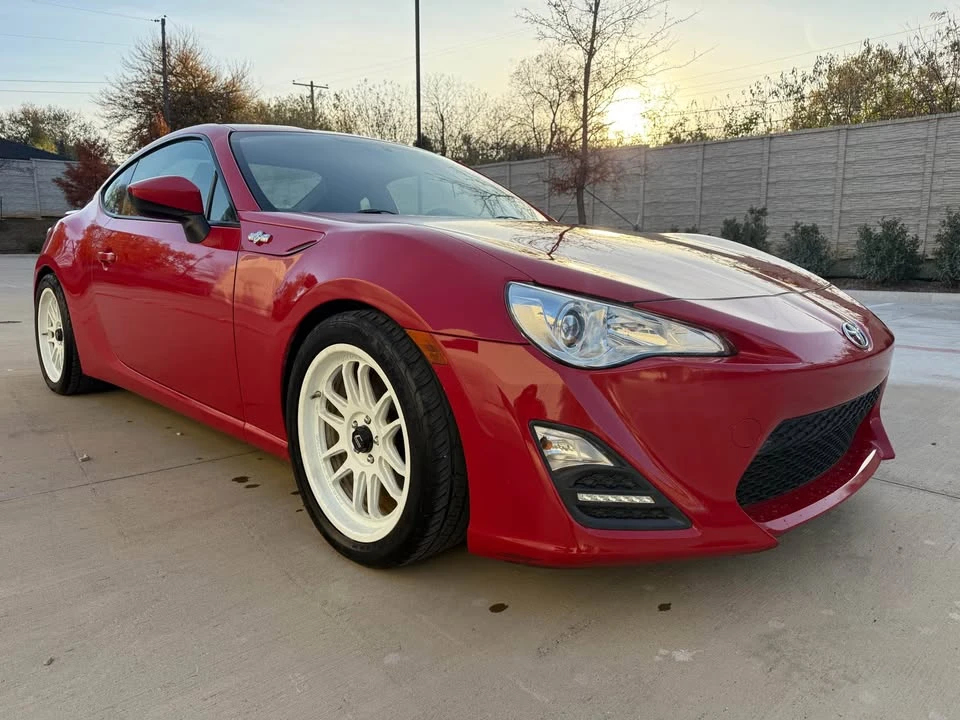 2015 Scion FR-S - Image 3 of 18