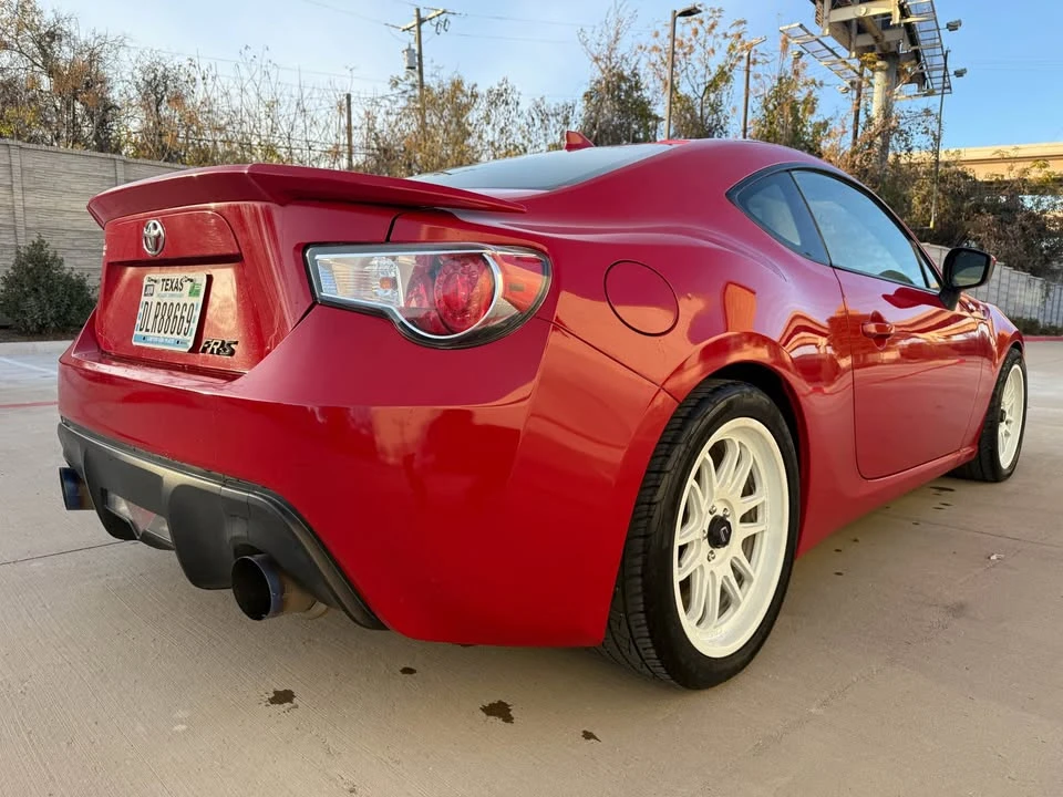 2015 Scion FR-S - Image 2 of 18