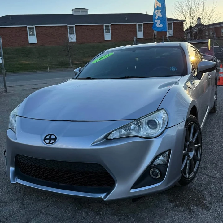 2015 Scion FR-S - Image 2 of 19