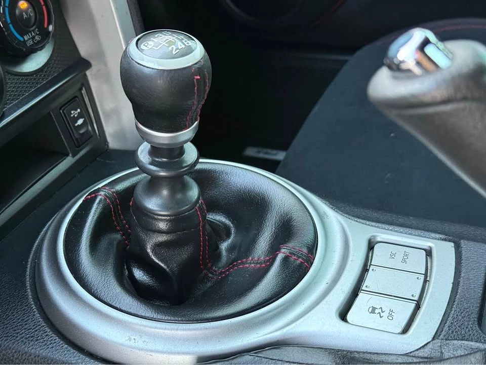 2015 Scion FR-S - Image 6 of 19