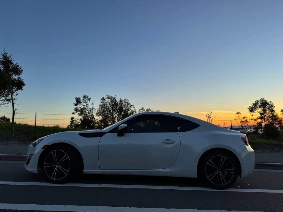 2015 Scion FR-S - Image 4 of 10