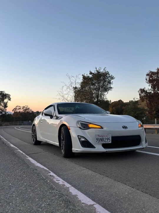 2015 Scion FR-S - Image 3 of 10