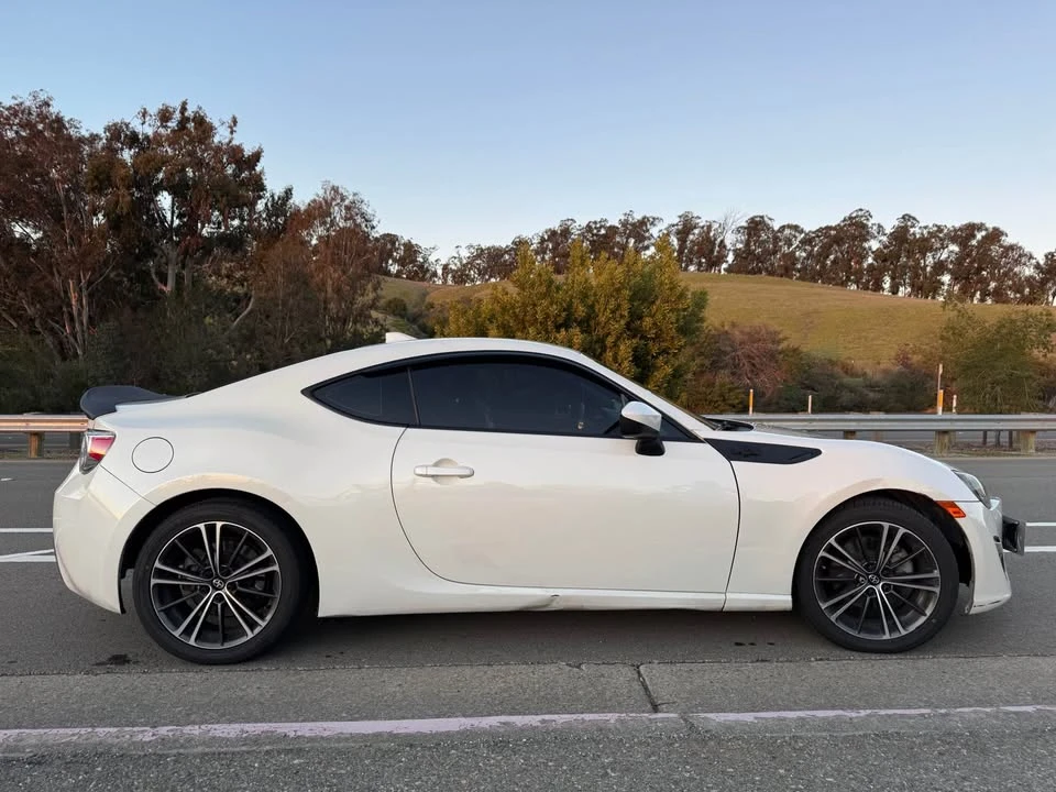 2015 Scion FR-S - Image 5 of 10