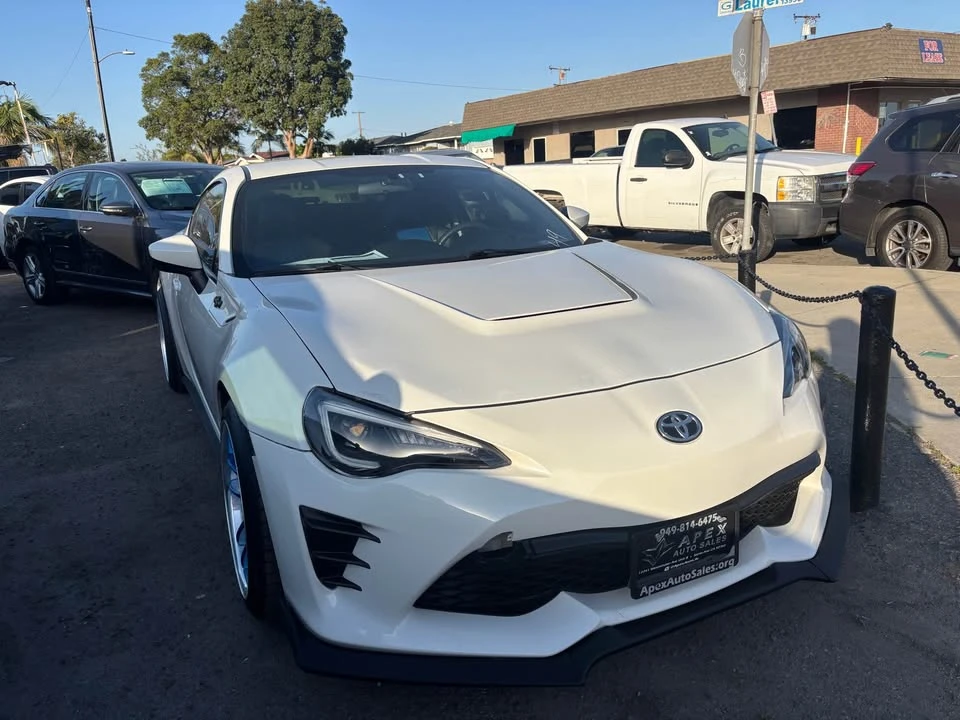 2015 Scion FR-S - Image 2 of 7