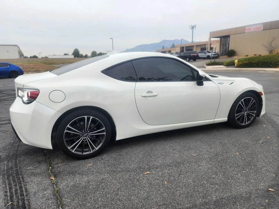 2015 Scion FR-S - Image 6 of 13