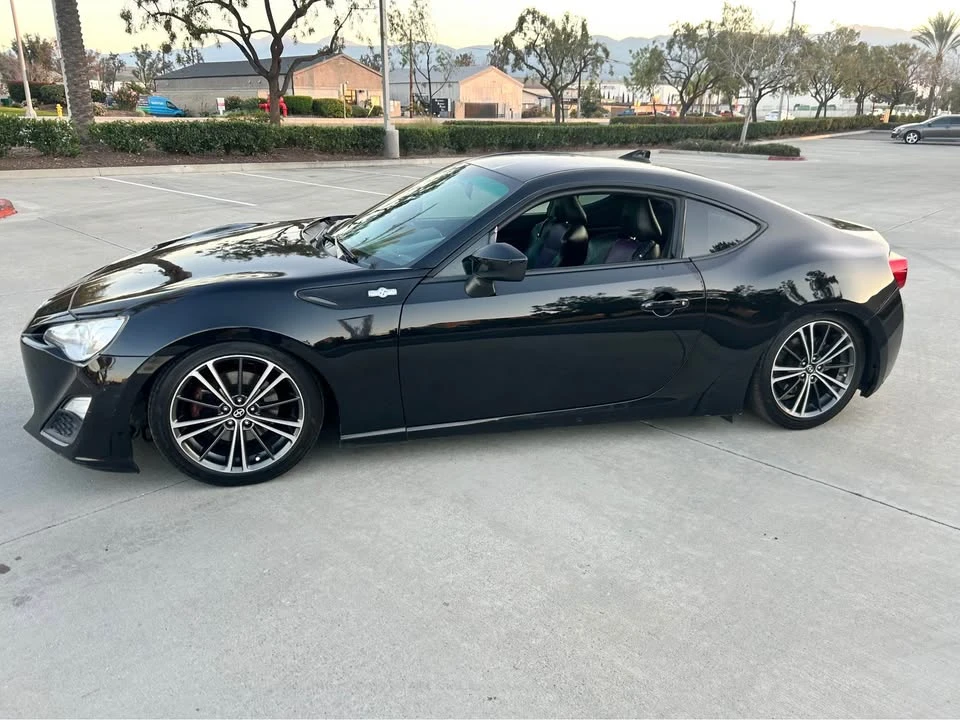 2015 Scion FR-S - Image 2 of 19