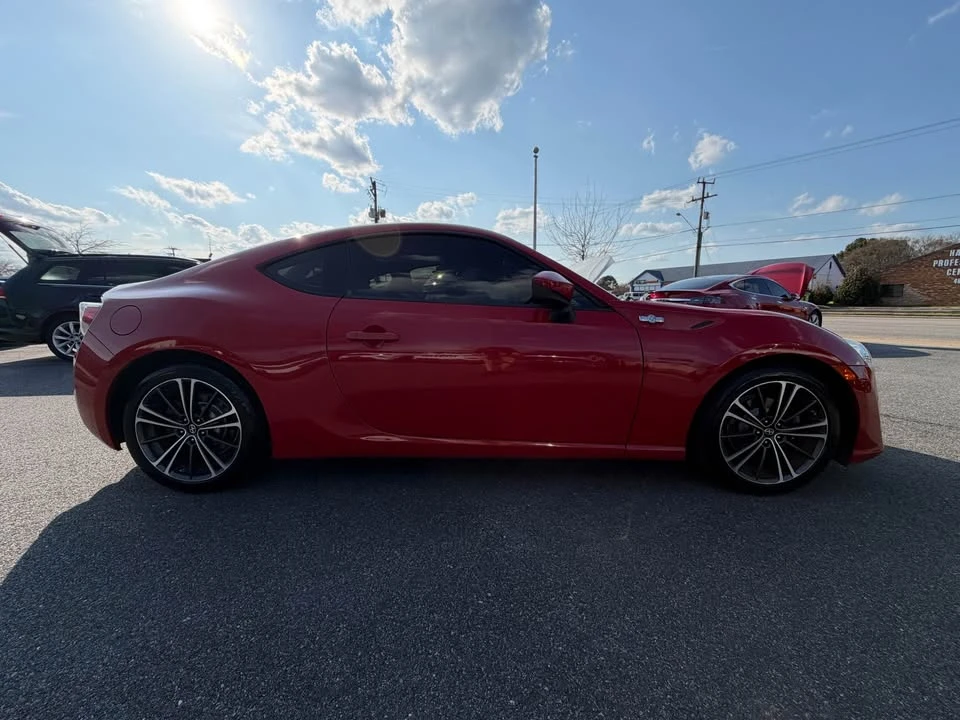 2015 Scion FR-S - Image 5 of 18