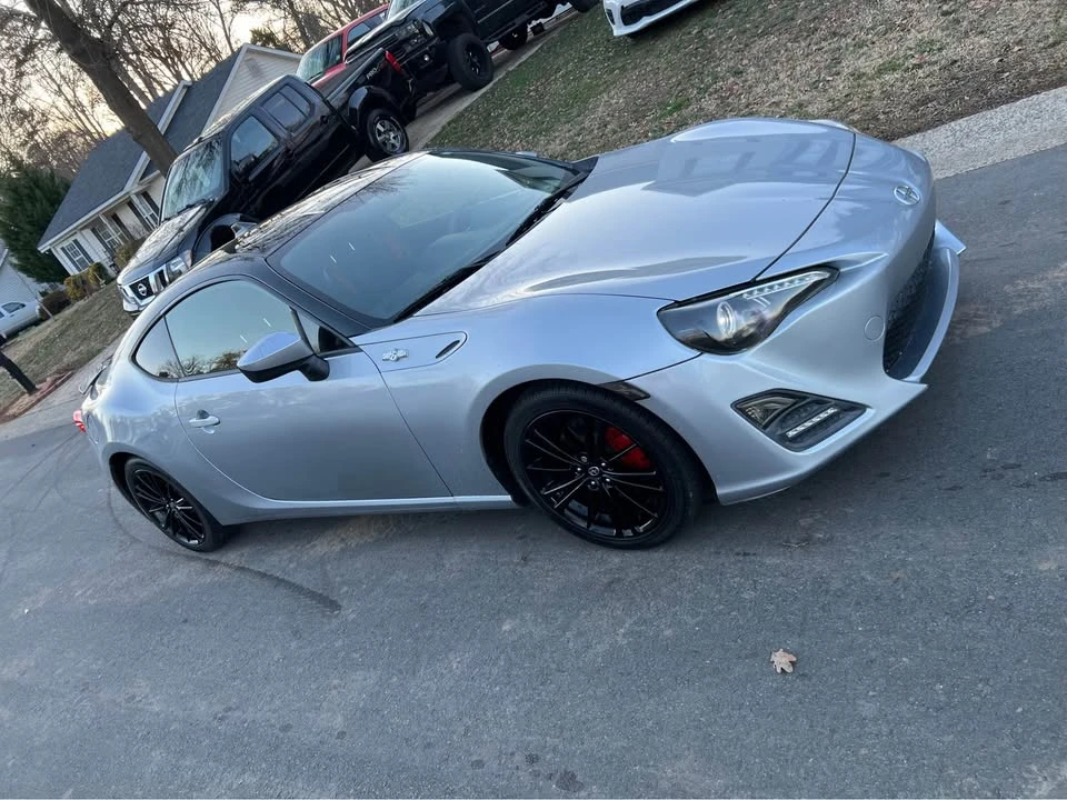 2015 Scion FR-S - Image 2 of 15