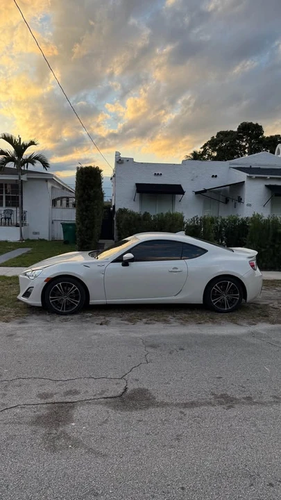 2015 Scion FR-S - Image 3 of 10