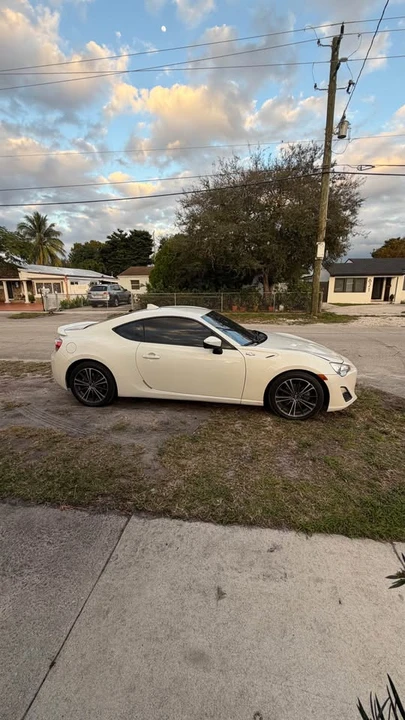 2015 Scion FR-S - Image 2 of 10