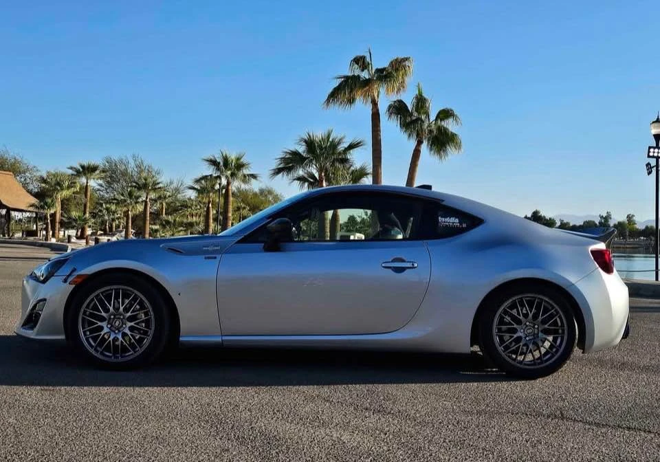 2015 Scion FR-S - Image 2 of 8