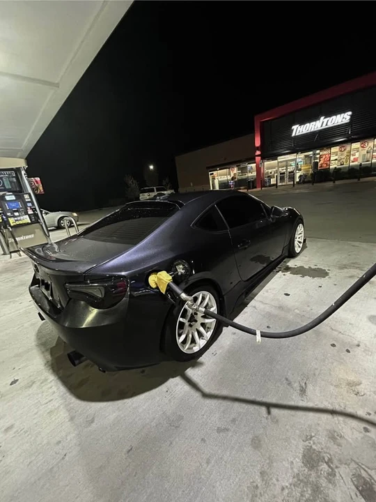 2015 Scion FR-S - Image 2 of 13