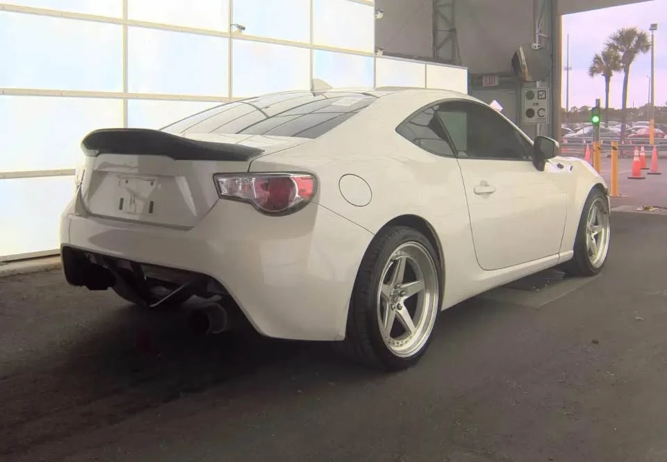 2015 Scion FR-S - Image 2 of 11