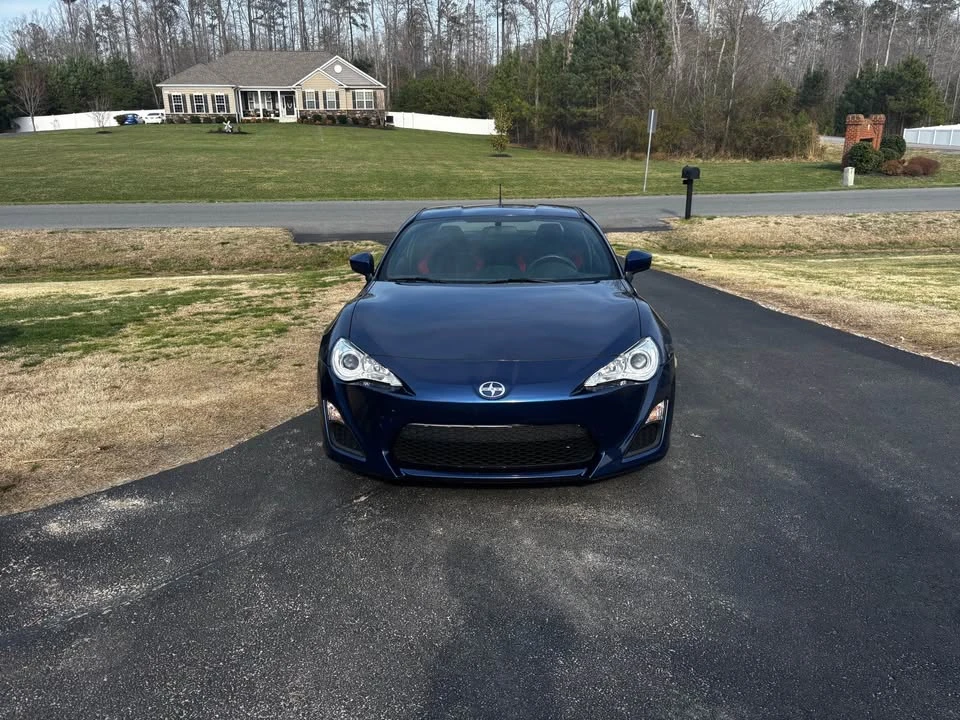 2015 Scion FR-S - Image 6 of 6
