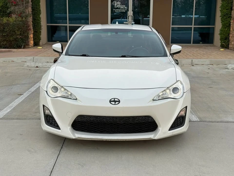 2015 Scion FR-S - Image 2 of 20
